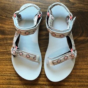NWOT Teva Sandals